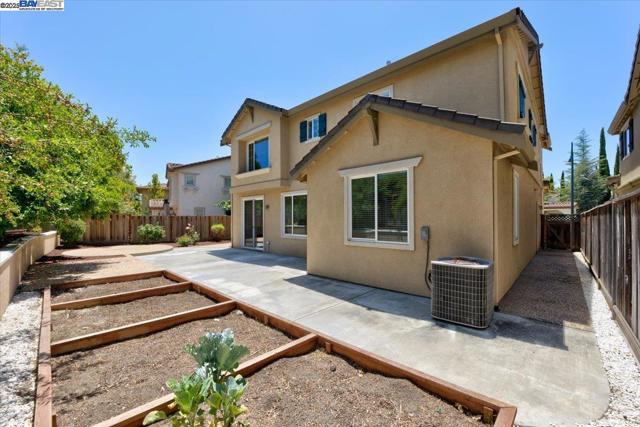 5615 Applegate Way, Dublin CA: https://media.crmls.org/mediaz/978e6a7d-c73d-4fc8-801b-8b1d0f1d405a.jpg