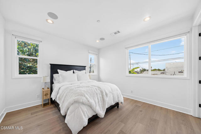3 Bed Home for Sale in Los Angeles, California