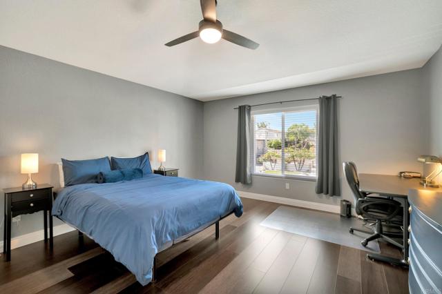 1359 Corte Alveo, Oceanside CA: https://media.crmls.org/mediaz/97918977-8fb8-4622-b9da-1321120a7ddc.jpg