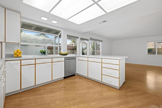 Detail Gallery Image 46 of 66 For 4955 Corlita Court Ct, San Diego,  CA 92122 - 3 Beds | 2/1 Baths