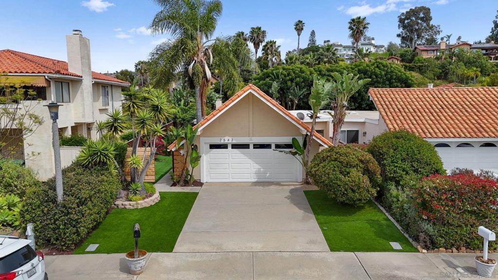 2543 Luciernaga St - photo 3