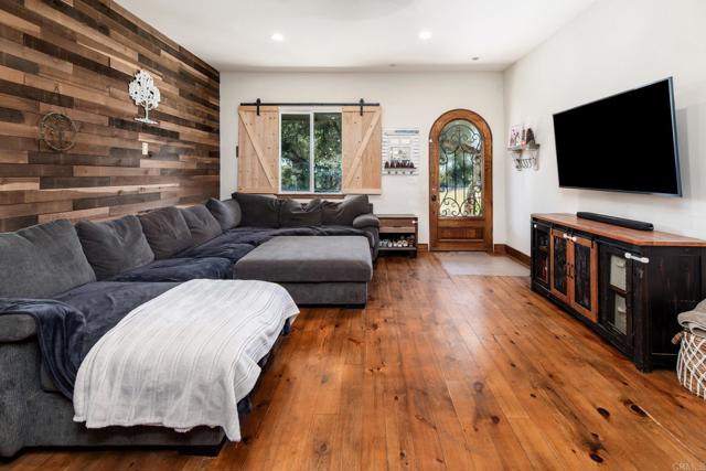Detail Gallery Image 9 of 25 For 3605 Olive Hill Rd, Fallbrook,  CA 92028 - 3 Beds | 2 Baths