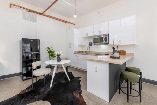 850 W Grand Avenue, Oakland CA: https://media.crmls.org/mediaz/9792564b-c7c6-4ee0-93bb-ad3f1c823521.jpg