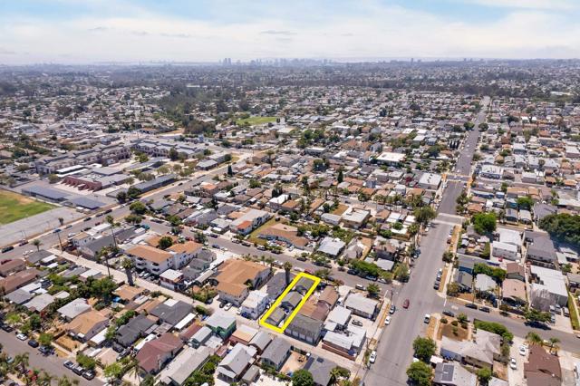 3577 79 Highland Ave, San Diego CA: https://media.crmls.org/mediaz/9792a0f1-7f54-4ff5-9718-08bb1178be35.jpg