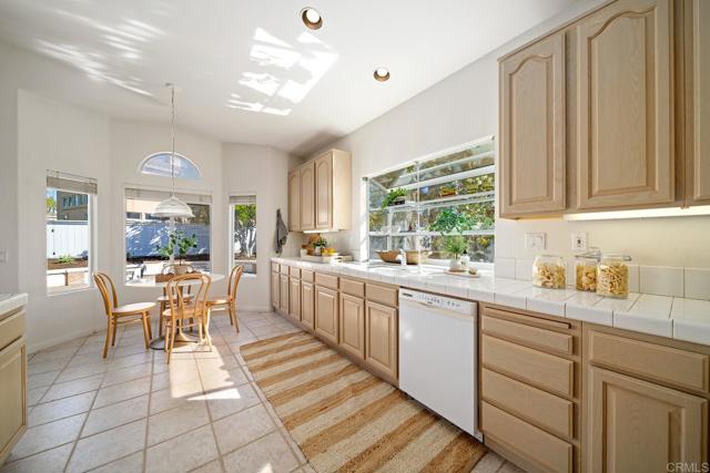 326 Justina Drive, Oceanside CA: https://media.crmls.org/mediaz/9792cf14-8fd1-4699-8892-f88a11af6bc3.jpg