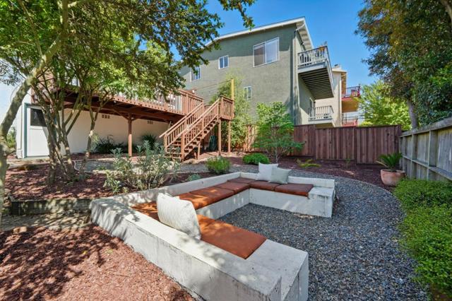 6532 Claremont Avenue, Richmond CA: https://media.crmls.org/mediaz/97932c4b-341d-4e02-9492-87a250ecbd87.jpg