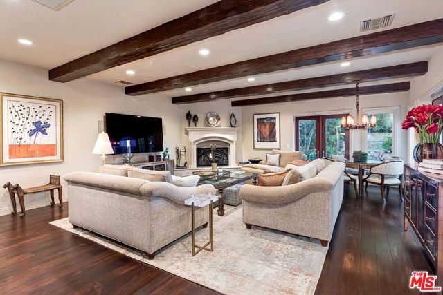 Drew Fenton | 10212 Briarwood Drive Los Angeles CA | MLS: 7608311