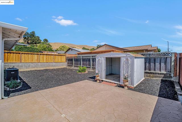581 Fairway Street, Hayward CA: https://media.crmls.org/mediaz/97951a9c-ed98-4d7b-a61e-00db00d4add1.jpg