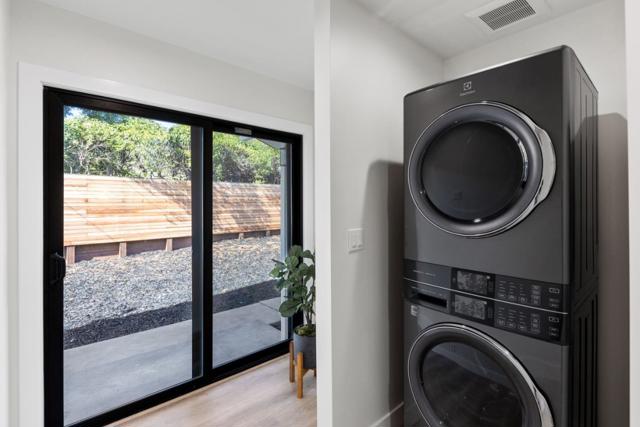 3845 East Lake Way, Redwood City CA: https://media.crmls.org/mediaz/97956737-1ace-46d1-93a3-a09fa17274ae.jpg