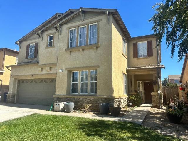 237 Bianco Way, Greenfield CA: https://media.crmls.org/mediaz/9795d4d8-eef3-498d-911d-4dcf8ac0e94e.jpg