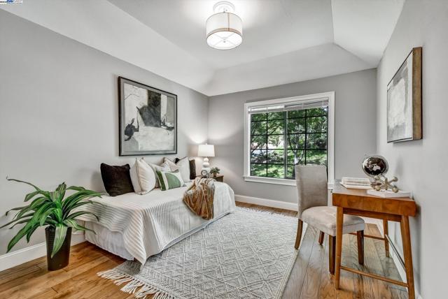 246 Canyon Woods Way, San Ramon CA: https://media.crmls.org/mediaz/9795e4a3-da9d-4185-bffc-71d0100aa021.jpg