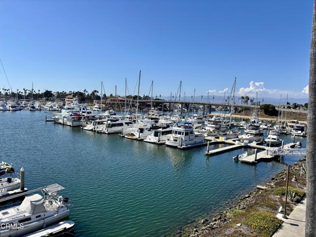 2901 Peninsula Road, Oxnard CA: https://media.crmls.org/mediaz/97962fad-8f3c-4405-a031-912201b43737.jpg