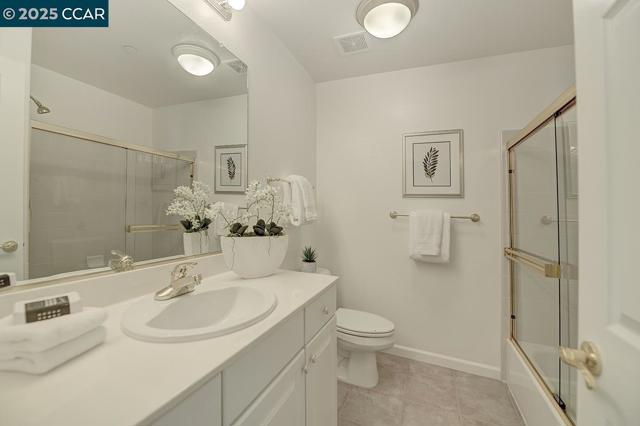 2916 Saklan Indian Dr, Walnut Creek CA: https://media.crmls.org/mediaz/979725ca-9f5f-4e27-8f5b-a59e6925e10b.jpg