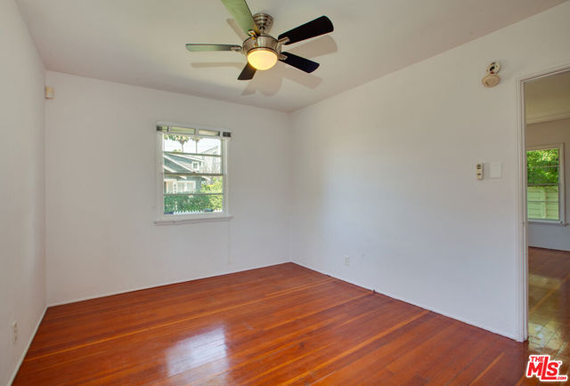 848 MARCO Place, Venice CA: https://media.crmls.org/mediaz/97974f60-e7c1-4910-ae92-5dbe22df28b3.jpg