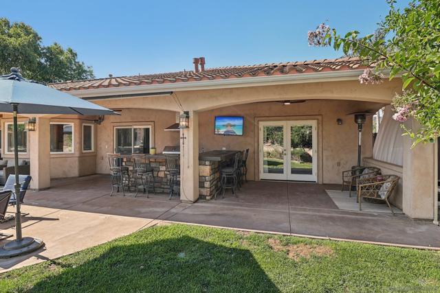 16112 Arena Drive, Ramona CA: https://media.crmls.org/mediaz/979754ed-47e0-4cfe-9090-1e62efa40aa1.jpg