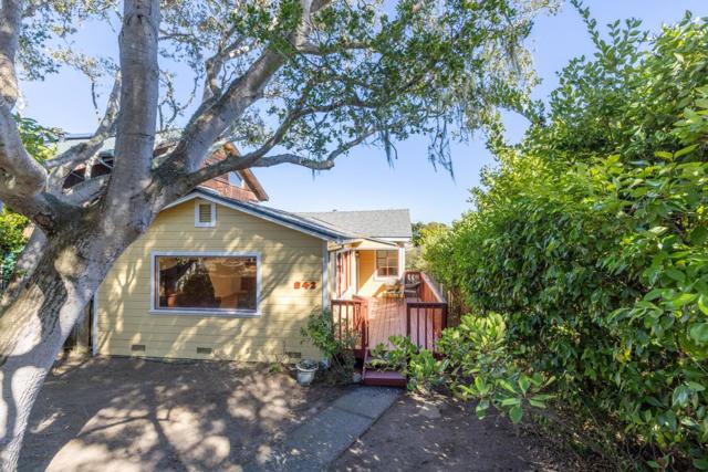 642 Cypress Street, Monterey CA: https://media.crmls.org/mediaz/979872a4-51f4-4025-9092-0b12e1e5ac9d.jpg