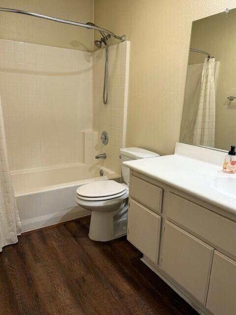 82596 Lincoln Drive Drive, Indio CA: https://media.crmls.org/mediaz/97991ac0-d5cf-4839-8069-f7e8ca25a25e.jpg