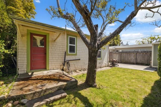 399 13th Avenue, Santa Cruz CA: https://media.crmls.org/mediaz/9799379f-8c8d-4390-8327-189fa6d364e6.jpg