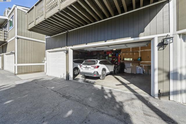 5400 Mountain Blvd, Oakland CA: https://media.crmls.org/mediaz/979a86b7-3876-4817-a660-f0d369446785.jpg