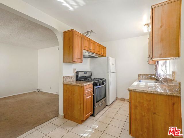 3645 Beethoven Street, Los Angeles CA: https://media.crmls.org/mediaz/979c9425-f550-40de-a2cf-a8900f08f42b.jpg