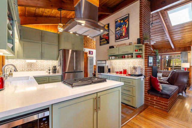 25445 Palomar Road, Idyllwild CA: https://media.crmls.org/mediaz/979c9fab-687f-4da8-a9d7-8fa557eeed21.jpg