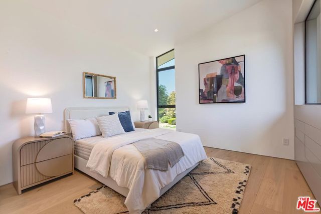 2831 Malcolm Avenue, Los Angeles CA: https://media.crmls.org/mediaz/979d39a5-f114-4d4d-93ca-77fc10b48770.jpg