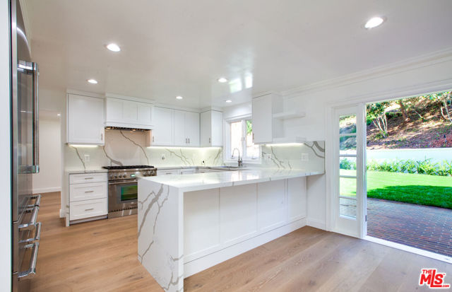 10221 Briarwood Drive, Los Angeles CA: https://media.crmls.org/mediaz/979d589b-edee-403b-ae60-39a3f44b60cd.jpg