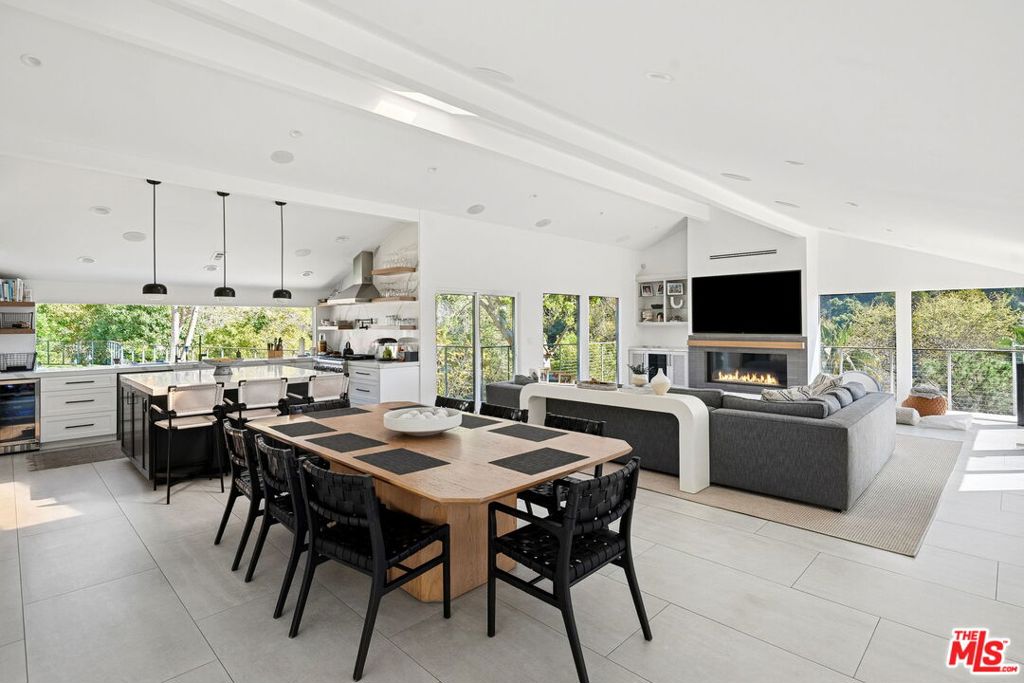 MLS #25556461 img 20