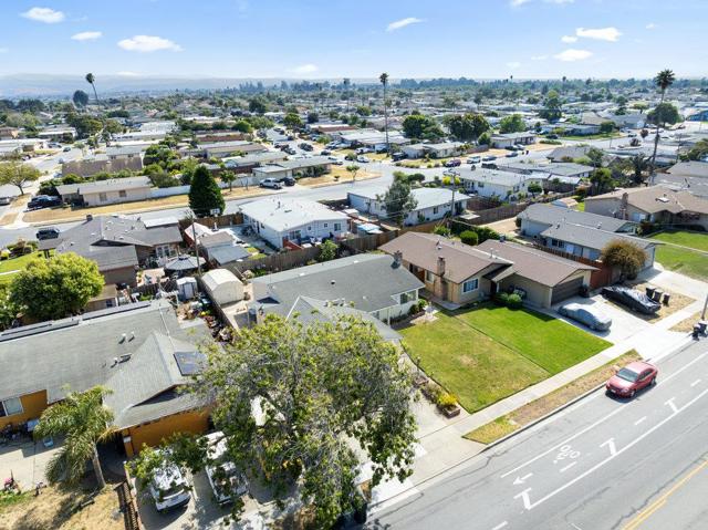 582 E Alvin Drive, Salinas CA: https://media.crmls.org/mediaz/979e406c-70ad-4684-a462-fda8c03132dc.jpg