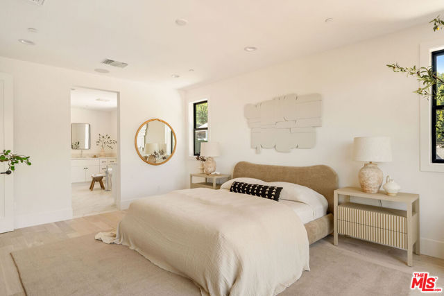 1615 N Coronado Street, Los Angeles CA: https://media.crmls.org/mediaz/979e9d38-0663-43a4-ae9e-9e99bc073a42.jpg