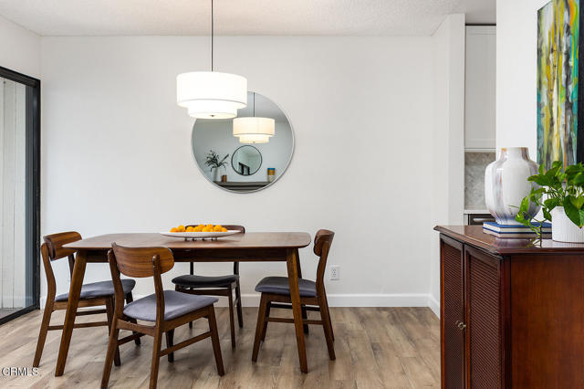 Detail Gallery Image 10 of 40 For 10435 Newhome Ave #2,  Sunland,  CA 91040 - 3 Beds | 2/1 Baths