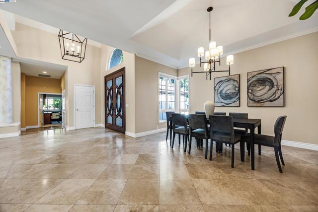 24 Timberview Ct., Danville CA: https://media.crmls.org/mediaz/97a03d93-cdf8-4ac9-a3ae-1717daf30fe2.jpg