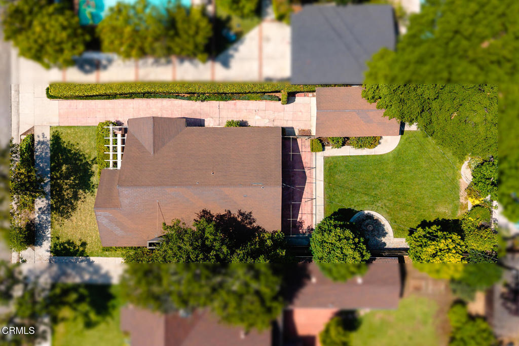 https://media.crmls.org/mediaz/97a0f498-4d00-468d-bac0-10ab04863aca.jpg?preset=X-Large