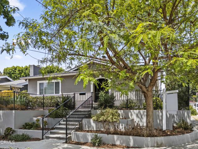 Detail Gallery Image 3 of 51 For 4961 Alcove Ave, Valley Village,  CA 91607 - 3 Beds | 2 Baths