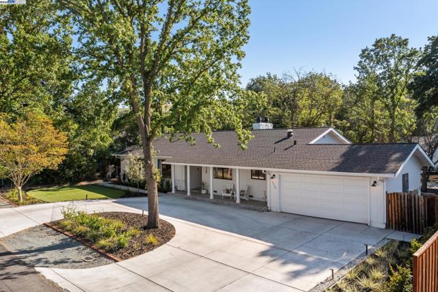 2129 Youngs Ct, Walnut Creek CA: https://media.crmls.org/mediaz/97a17142-6be5-4ccd-b57c-ab2c962a5ad1.jpg