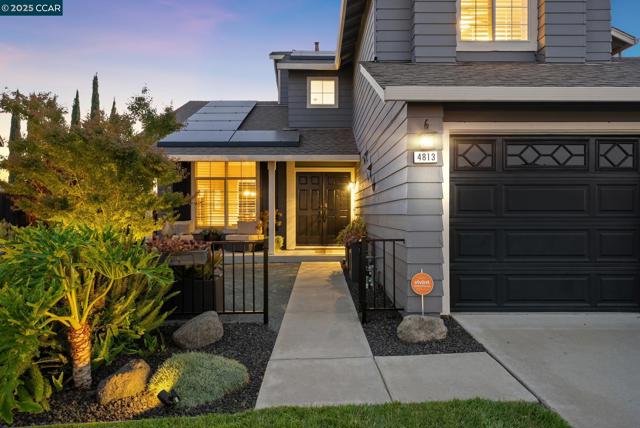 4813 Carrington Dr, Oakley CA: https://media.crmls.org/mediaz/97a1a4a2-f747-4661-a6e3-8e67c0c942ed.jpg