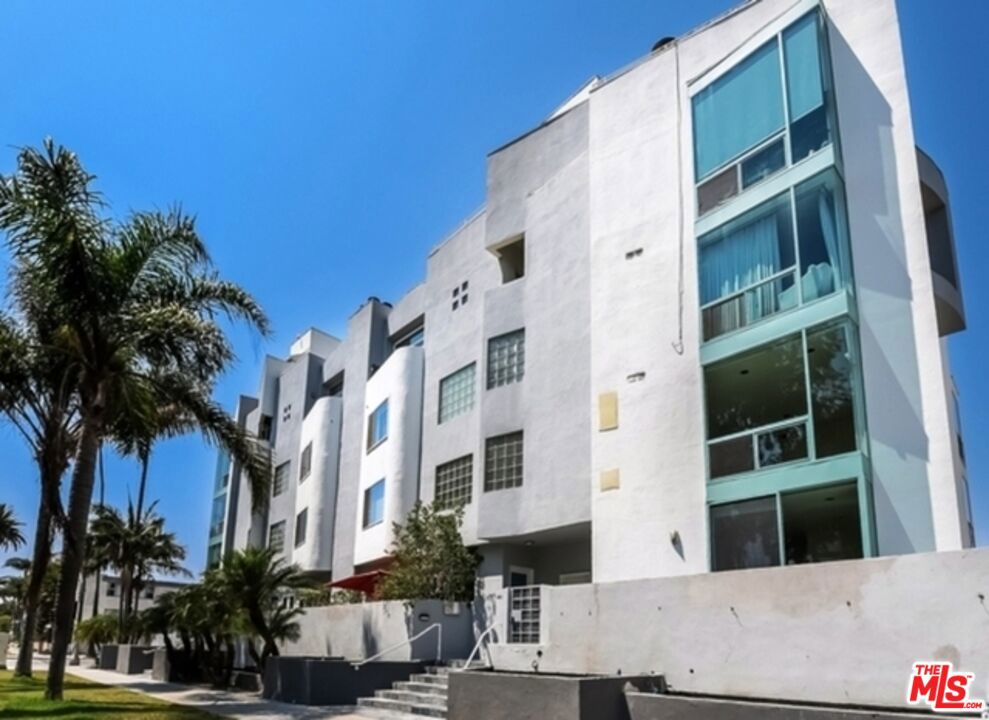 401 California Avenue #4