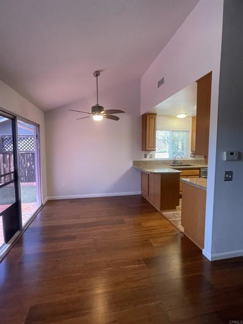 Detail Gallery Image 6 of 25 For 1612 Bridgeview Dr, San Diego,  CA 92105 - 3 Beds | 2 Baths