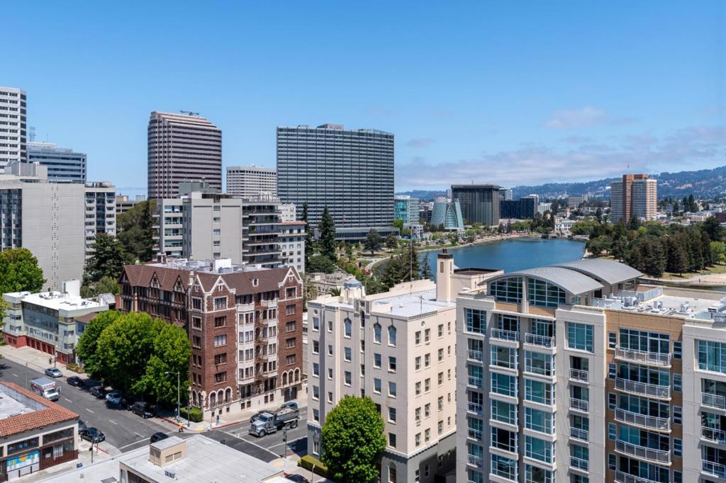 97A5D620 D85D 48F9 Bdfd 799Cfcfff149 1555 Lakeside Drive #184, Oakland, Ca 94612 &Lt;Span Style='BackgroundColor:transparent;Padding:0Px;'&Gt; &Lt;Small&Gt; &Lt;I&Gt; &Lt;/I&Gt; &Lt;/Small&Gt;&Lt;/Span&Gt;