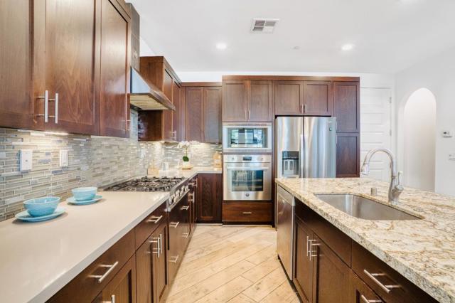Image 5 of 38 For 109 Avellino Way