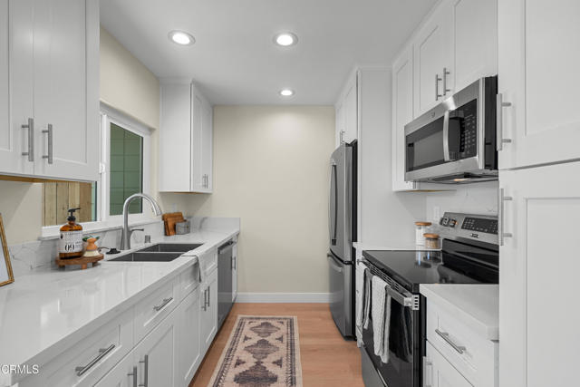 Detail Gallery Image 16 of 54 For 66 W Garden Gr, Port Hueneme,  CA 93041 - 3 Beds | 2 Baths