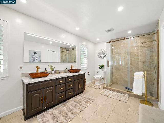 1836 Newell Ave, Walnut Creek CA: https://media.crmls.org/mediaz/97a864cf-bcbe-4c73-9da5-681013b9f930.jpg