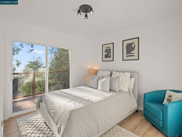 230 Fairlawn Dr, Berkeley CA: https://media.crmls.org/mediaz/97a8845e-f337-49b1-9938-3933035f9e81.jpg