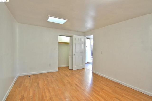 Image 22 of 27 For 3521 Midvale Ave