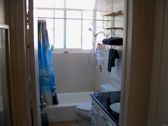 3920 Riviera Drive, San Diego CA: https://media.crmls.org/mediaz/97a92e85-aa70-4ff9-b88c-ce61a6a8714d.jpg