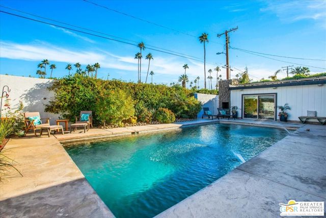 45864 Shadow Mountain Drive, Palm Desert CA: https://media.crmls.org/mediaz/97a9edf6-dfcd-4b77-8be0-8a7319dbd740.jpg