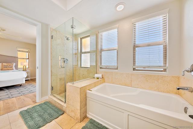 3537 Ocean Front Walk, San Diego CA: https://media.crmls.org/mediaz/97aa316b-e398-4f30-8827-47d77b52fe29.jpg