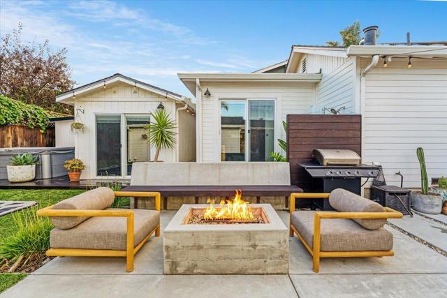 4310 Nova Drive, Santa Cruz CA: https://media.crmls.org/mediaz/97acca52-67a8-4641-97e3-2121ef46cee6.jpg