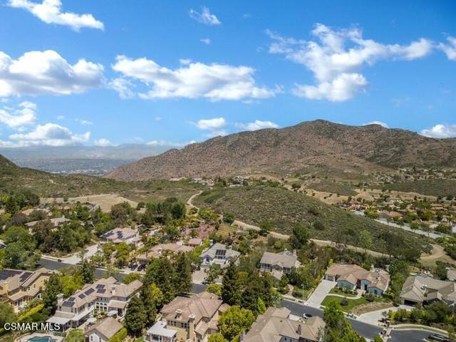 5455 Via Olas, Newbury Park CA: https://media.crmls.org/mediaz/97ad33dc-2169-4d14-8d73-6110fe555458.jpg