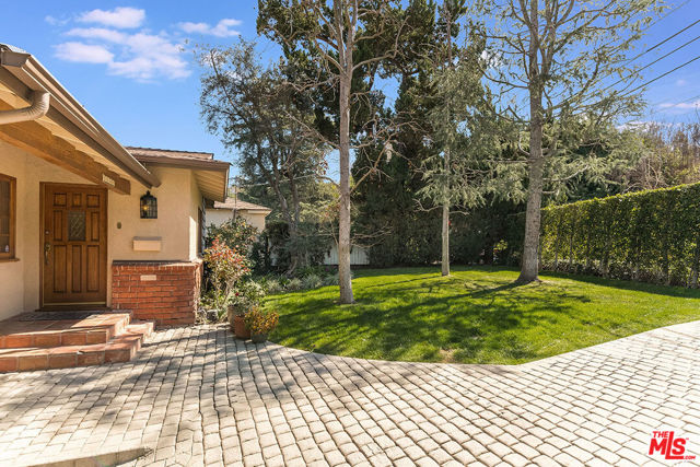 14709 VALLEY VISTA Boulevard photo 3